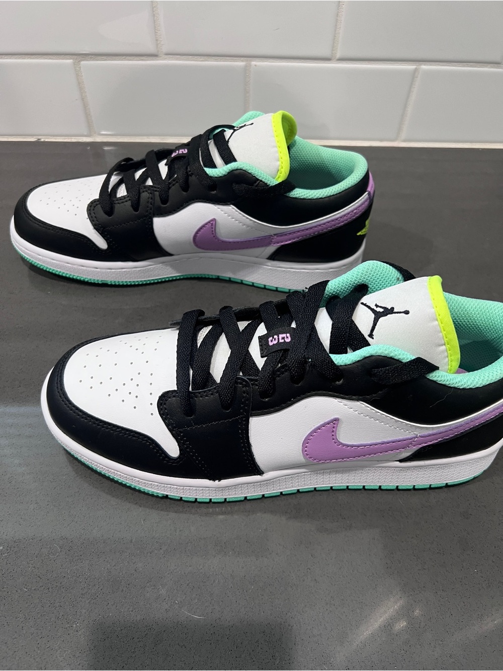Nike Kids Low-Top Sneakers in White, Black, Purple & Mint